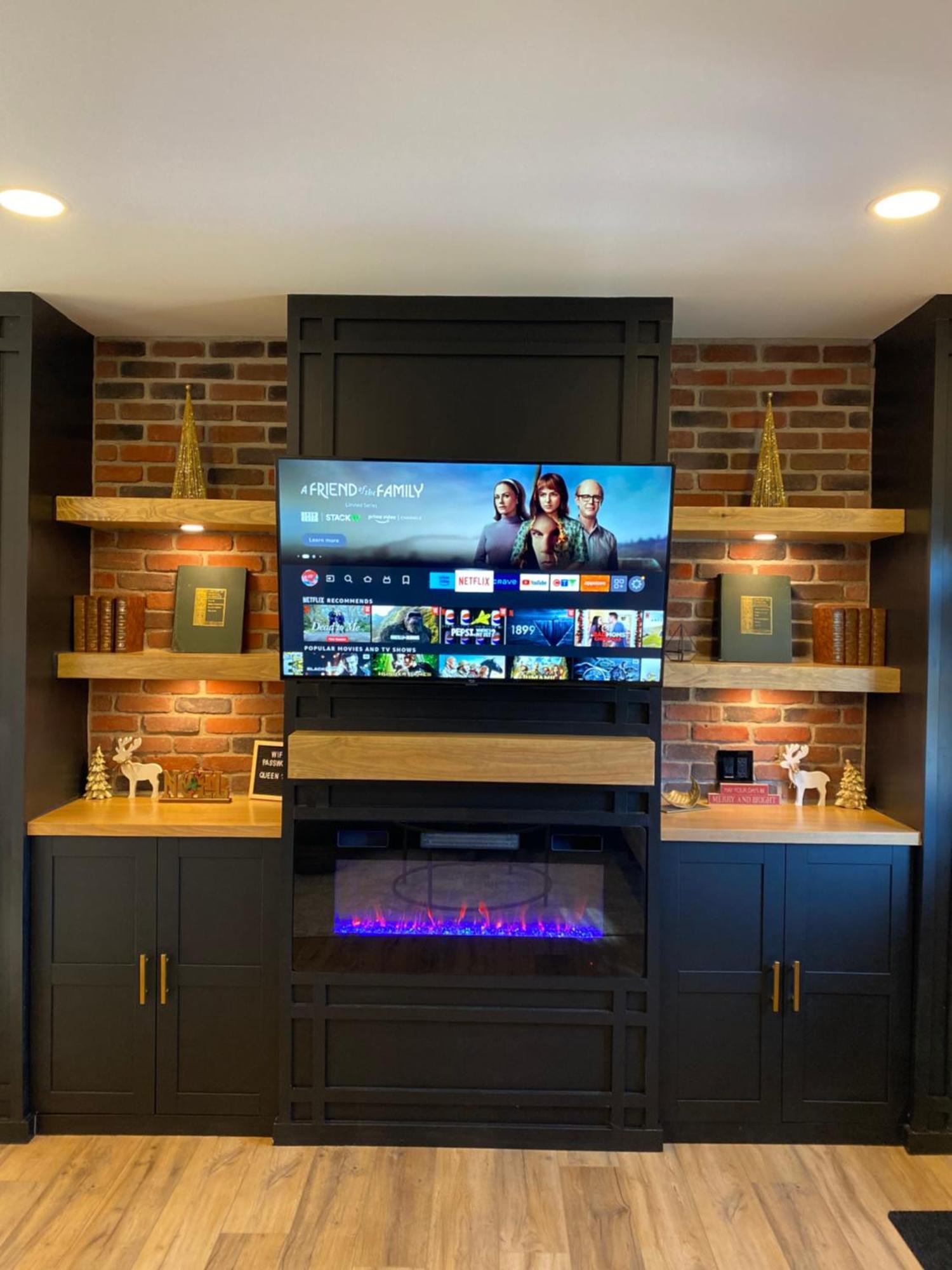Stylish Downtown Kingsville Getaway With Putting Green, Firepit & Games エクステリア 写真